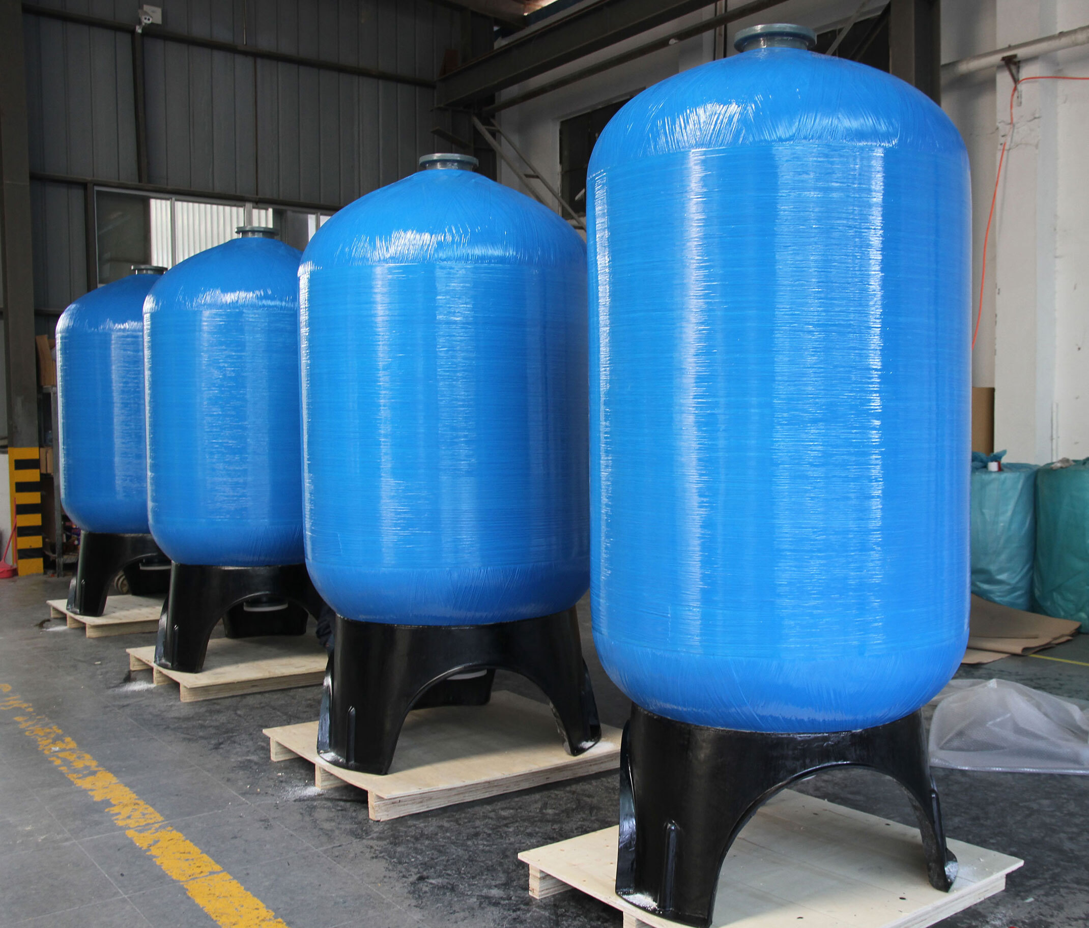 玻璃鋼樹脂罐的價格__鳳凰網